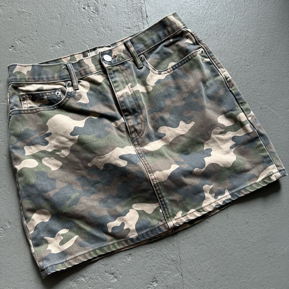 Camo skirt